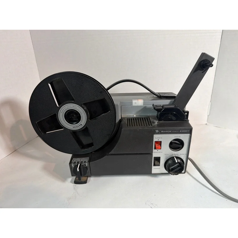 Sankyo Dualux-2000H Movie Projector Super 8 Regular 8mm Vintage Film Japan